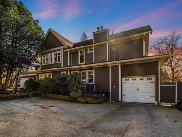 7124 Broadway, Burnaby, BC, Burnaby — Single Family Residence for sale