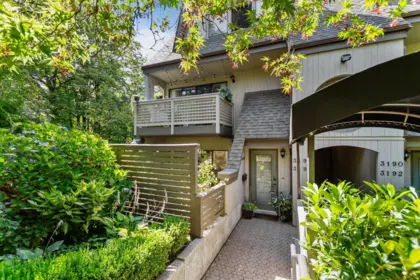 3196 Mountain Highway, North Vancouver, BC, North Vancouver — Townhouse for sale