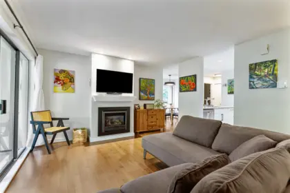 3196 Mountain Highway, North Vancouver, BC, North Vancouver — Townhouse for sale