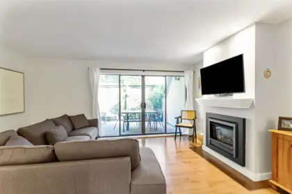 3196 Mountain Highway, North Vancouver, BC, North Vancouver — Townhouse for sale