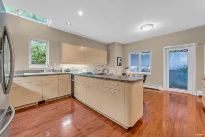 Laundry Room Photo of 2617 Westhill Way, West Vancouver, BC