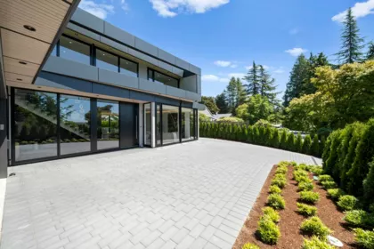 Garden / Landscaping Photo of 680 Westhyde Place, North Vancouver, BC