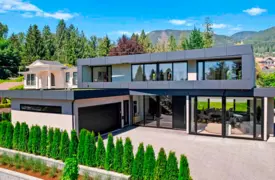 680 Westhyde Place, North Vancouver, BC