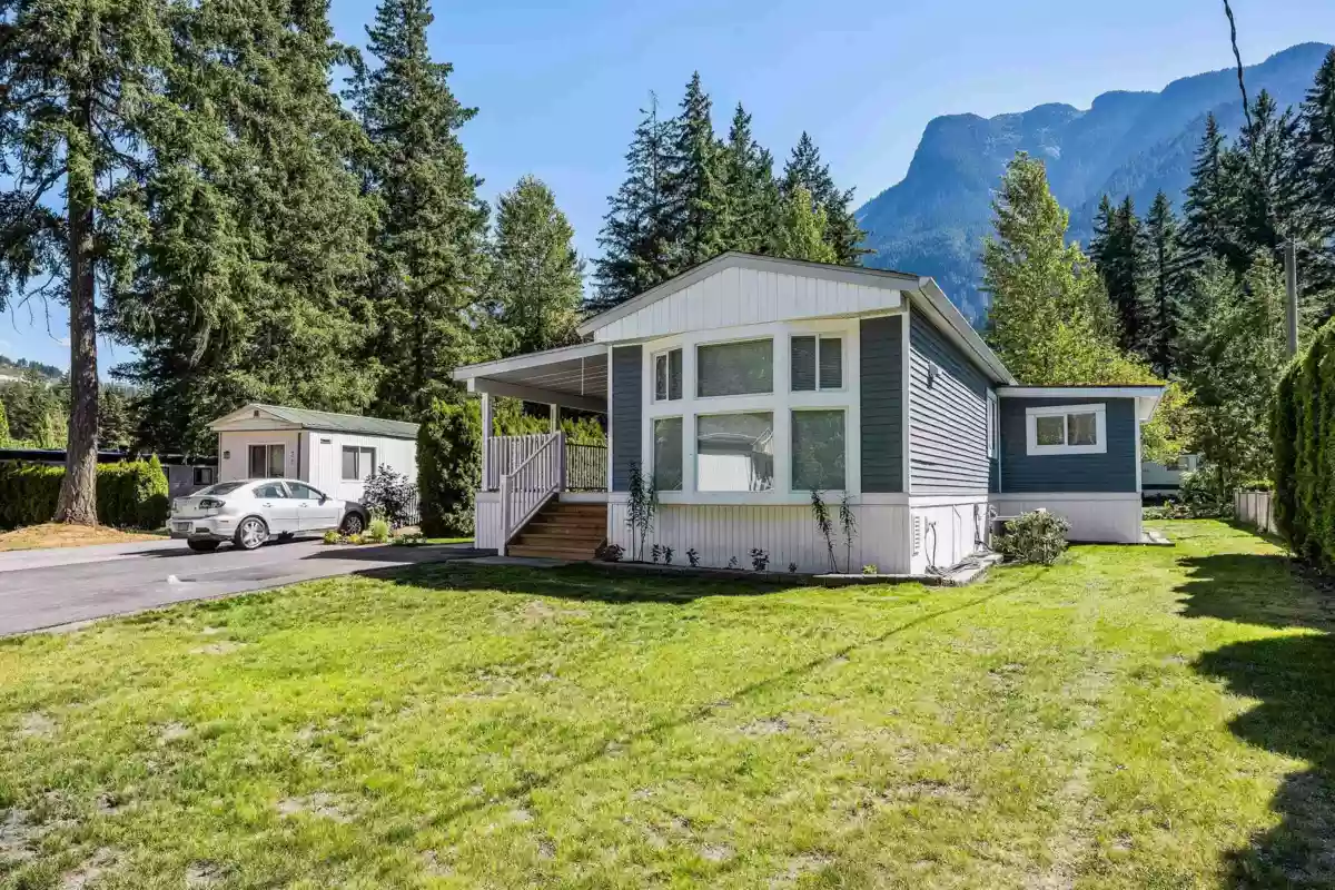 Exterior Rear Photo of 30 65367 Kawkawa Lake Road, Hope, BC
