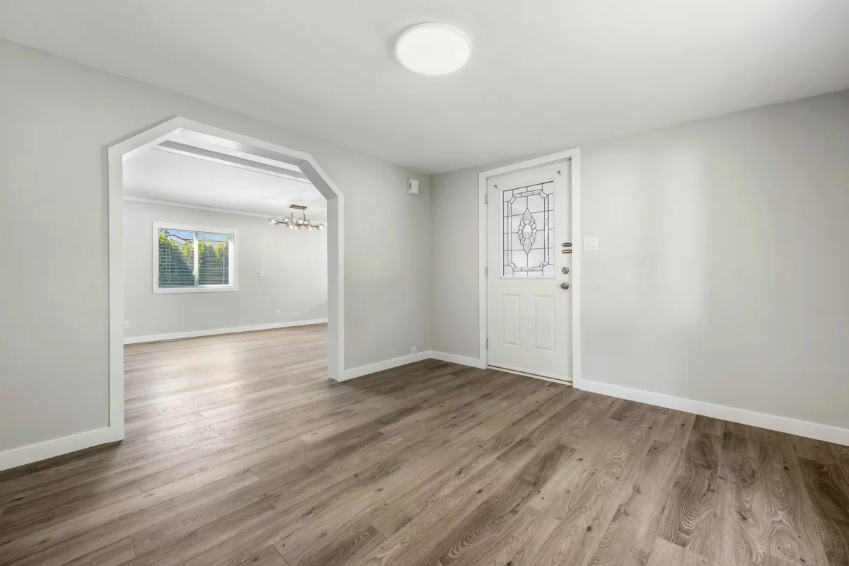 Walk-In Closet Photo of 30 65367 Kawkawa Lake Road, Hope, BC