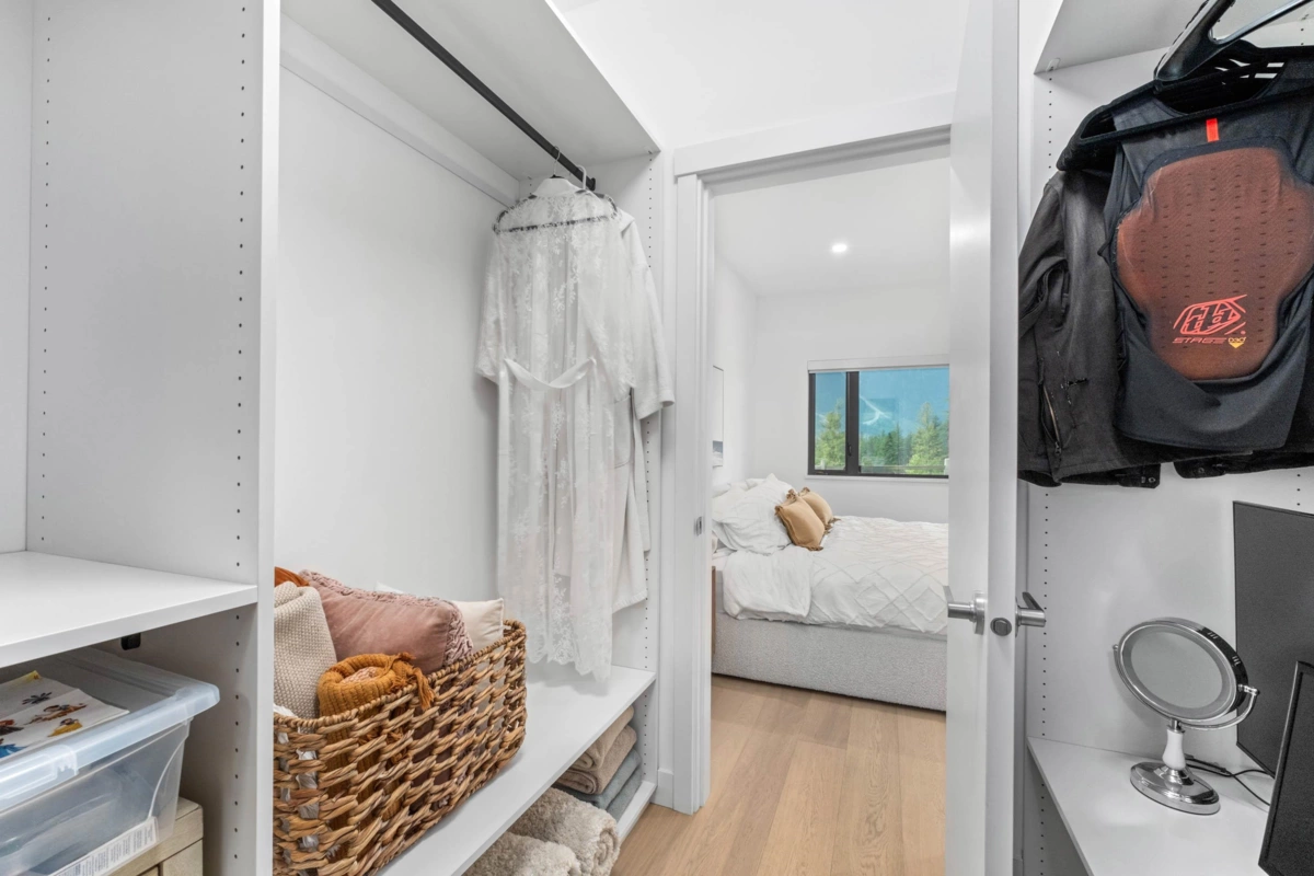 Laundry Room Photo of 7 4000 Sunstone Way, Pemberton, BC