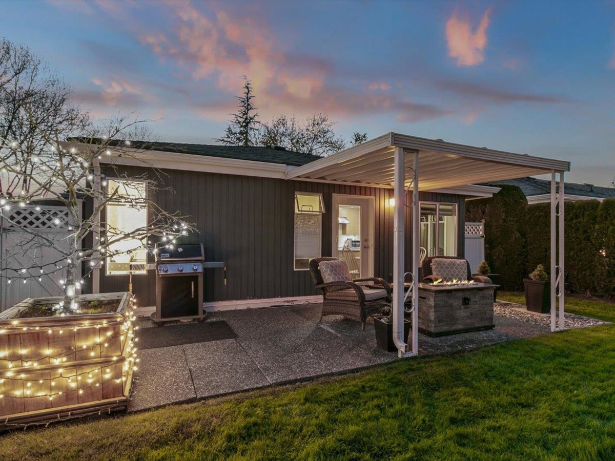 Garage Interior Photo of 117 14271 18a Avenue, Surrey, BC