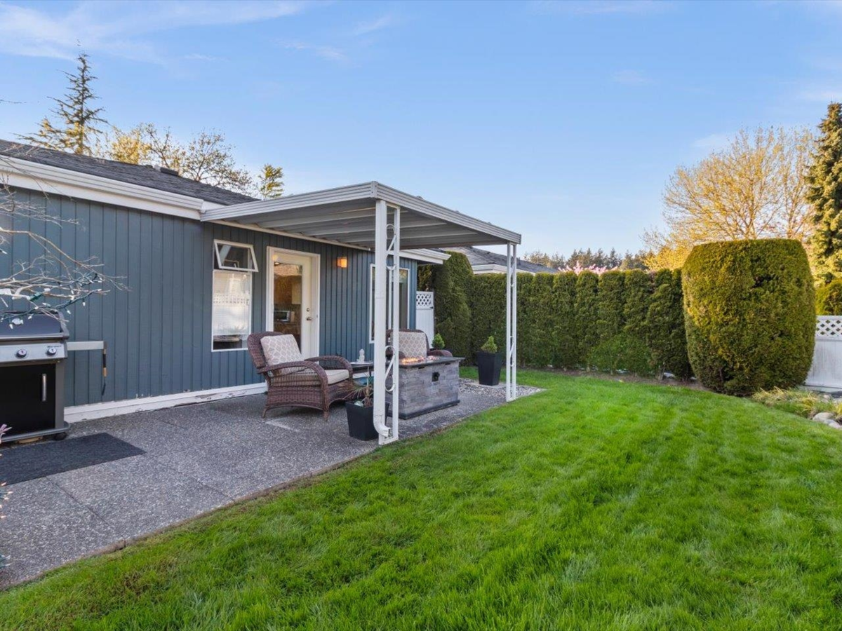 Hallway Photo of 117 14271 18a Avenue, Surrey, BC