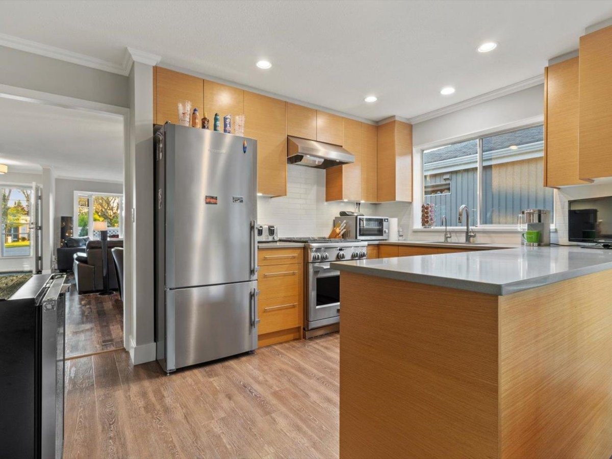 Primary Bathroom Photo of 117 14271 18a Avenue, Surrey, BC