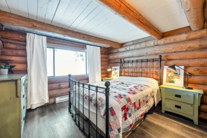 Garage Interior Photo of 2 20619 Edelweiss Drive, Agassiz, BC