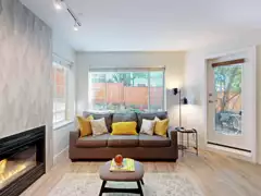 105 1433 E 1st Avenue, Vancouver, BC