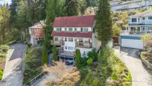 15 Noble Court, Port Moody, BC