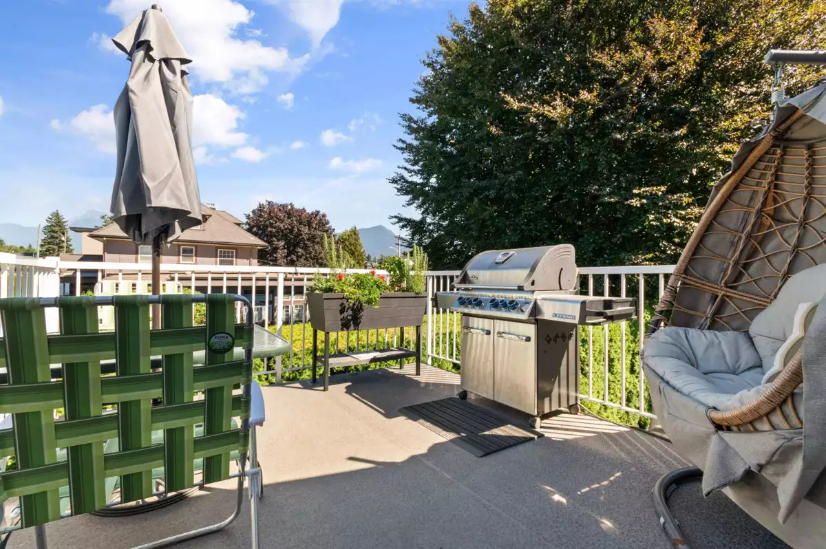 Swimming Pool Photo of 46028 First Avenue, Chilliwack, BC
