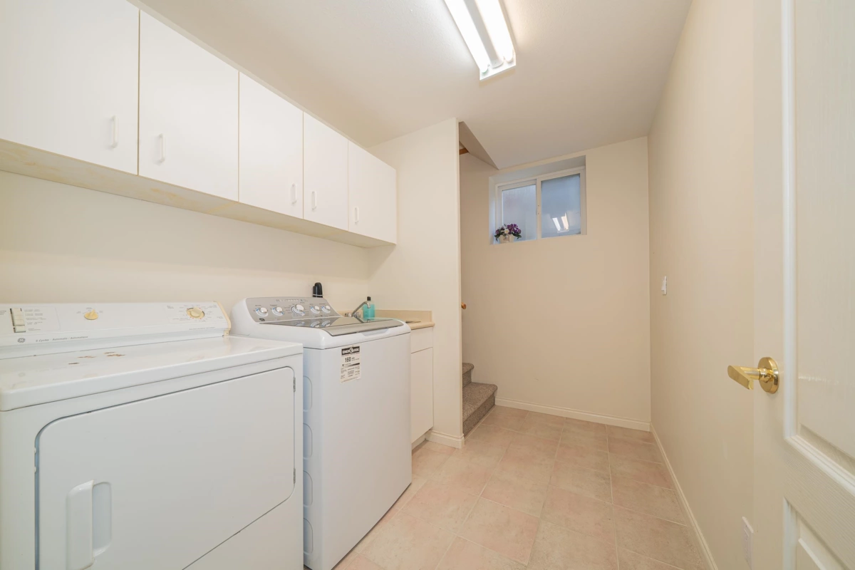 Garden / Landscaping Photo of 155 Ellesmere Avenue, Burnaby, BC