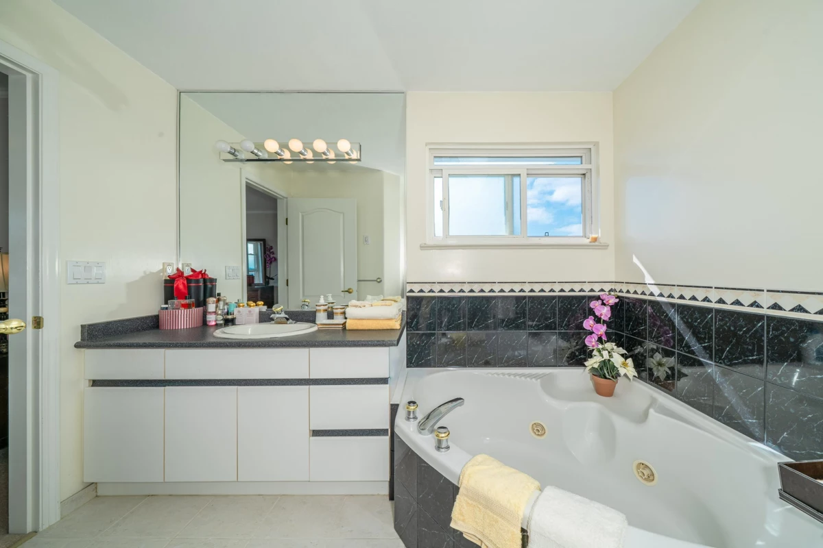 Staircase Photo of 155 Ellesmere Avenue, Burnaby, BC