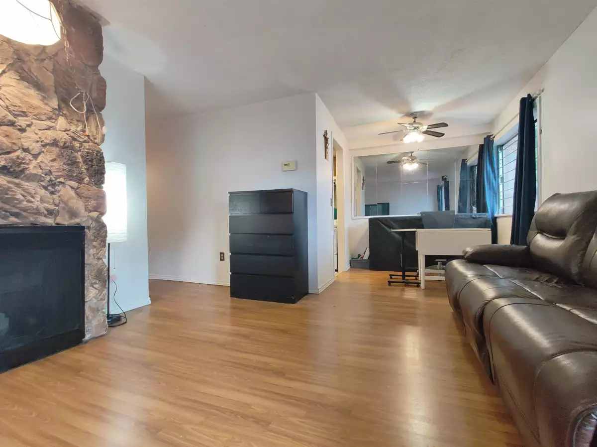 Dining Area Photo of 108 1420 E 7th Avenue, Vancouver, BC
