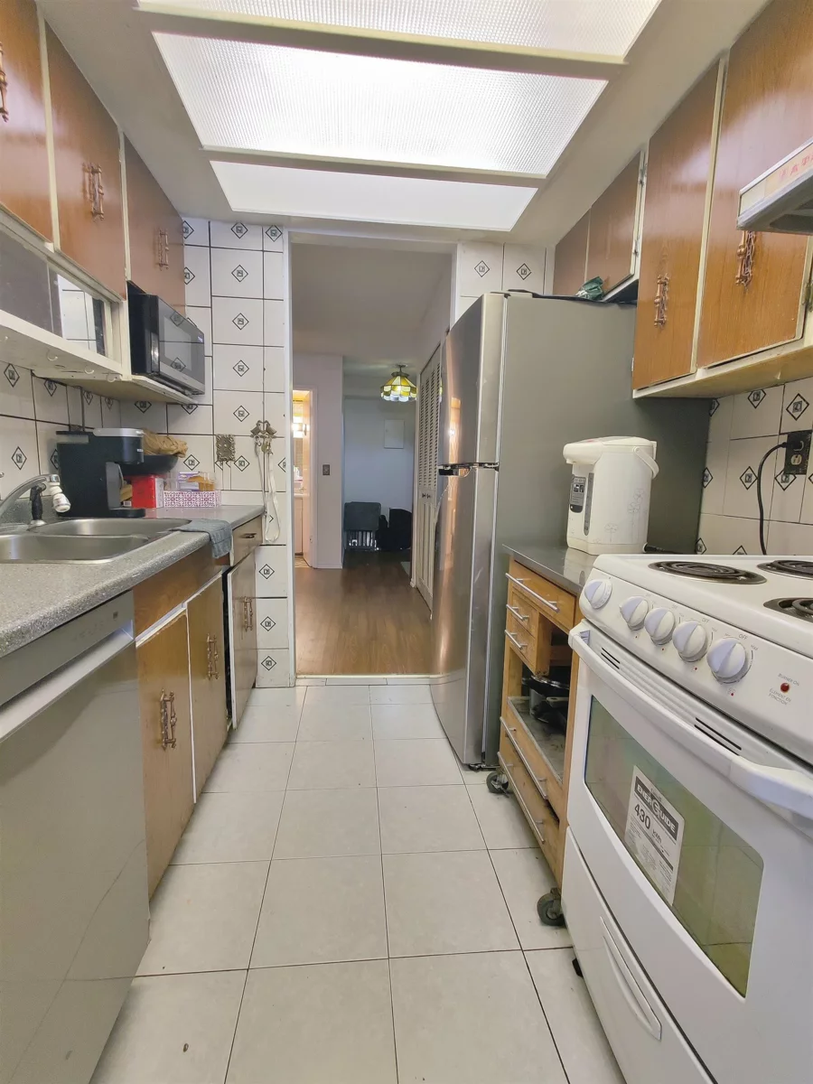 Pantry Photo of 108 1420 E 7th Avenue, Vancouver, BC