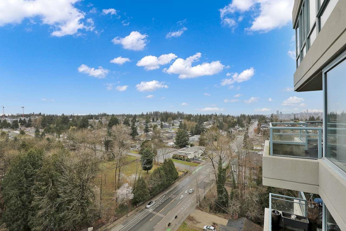 Entry Foyer Photo of 1402 13353 108 Avenue, Surrey, BC
