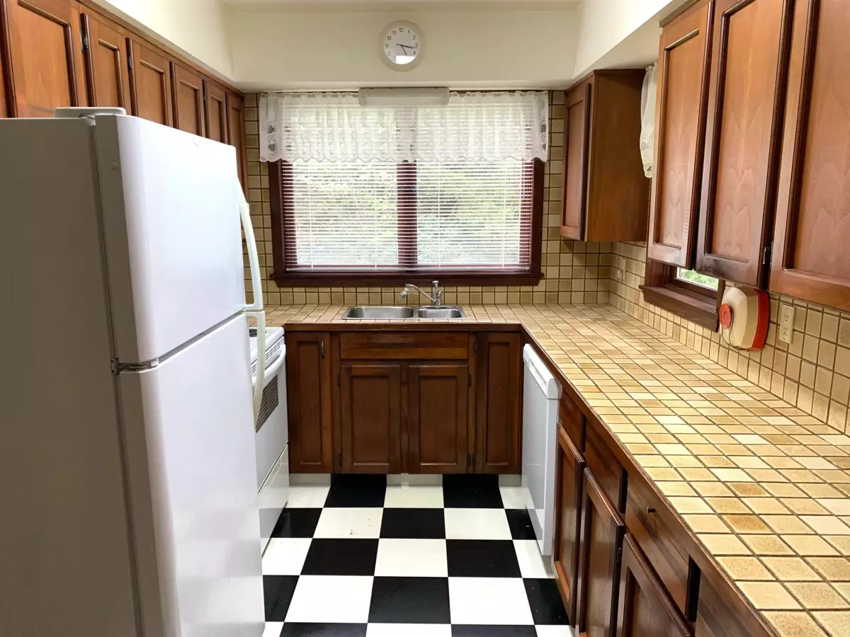 Guest Bathroom Photo of 29933 Anderson Avenue, Mission, BC