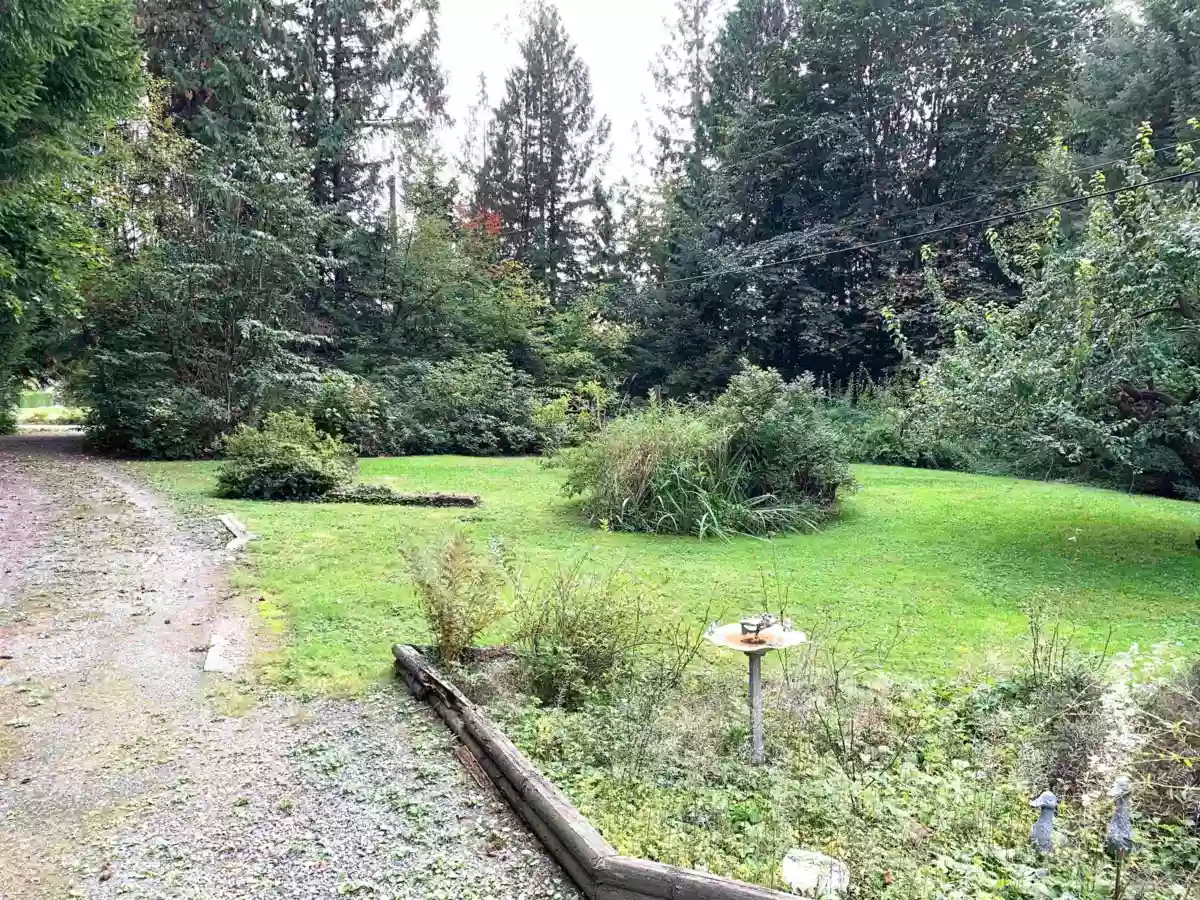 Kitchen Island Photo of 29933 Anderson Avenue, Mission, BC