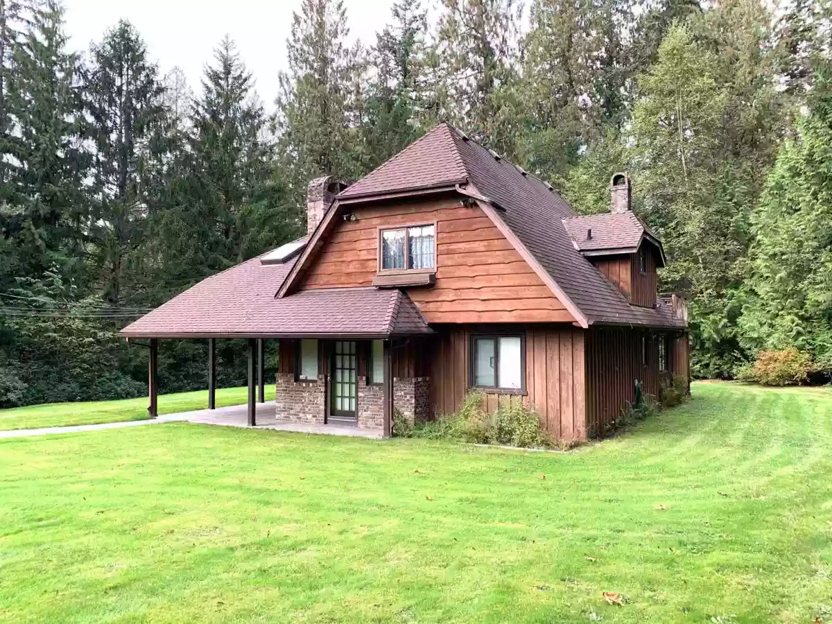 Living Room Photo of 29933 Anderson Avenue, Mission, BC