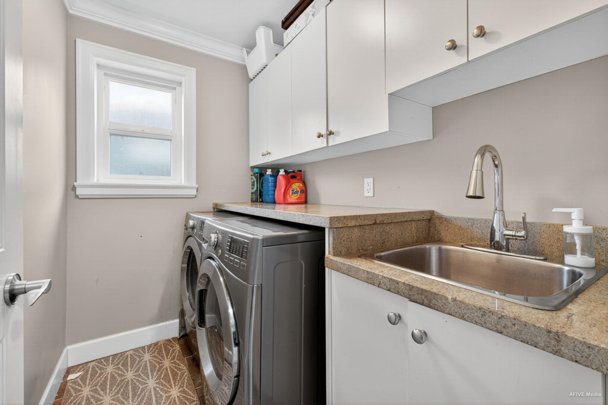 Loft / Bonus Room Photo of 17372 64a Avenue, Surrey, BC