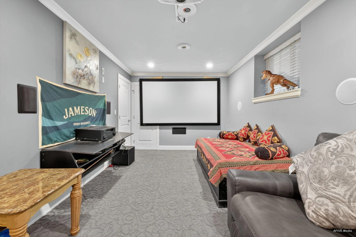 Outdoor Deck Photo of 17372 64a Avenue, Surrey, BC