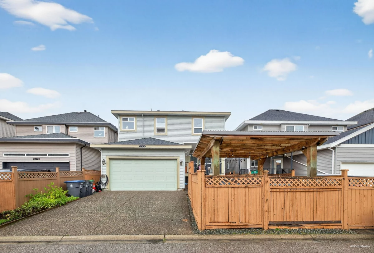 Playground / Recreational Area Near 17372 64a Avenue, Surrey, BC