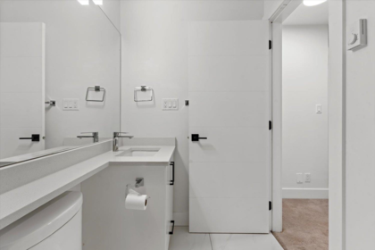 Guest Bathroom Photo of 6 45608 Bernard Avenue, Chilliwack, BC