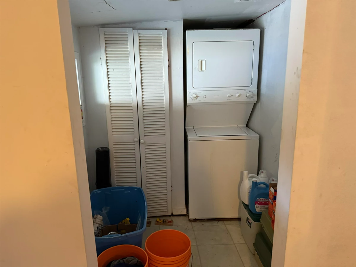 Powder Room Photo of 30727 Keystone Avenue, Mission, BC