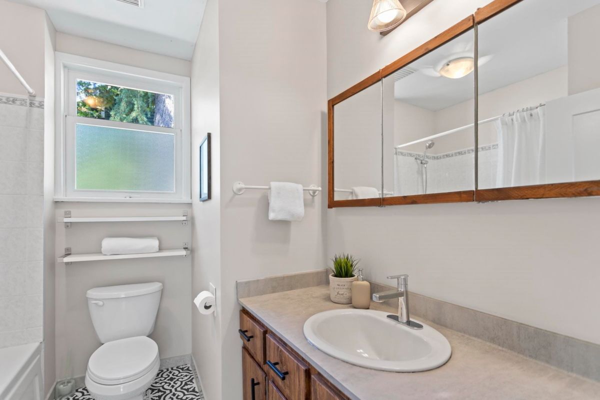 Basement Recreation Room Photo of 1232 W 21st Street, North Vancouver, BC