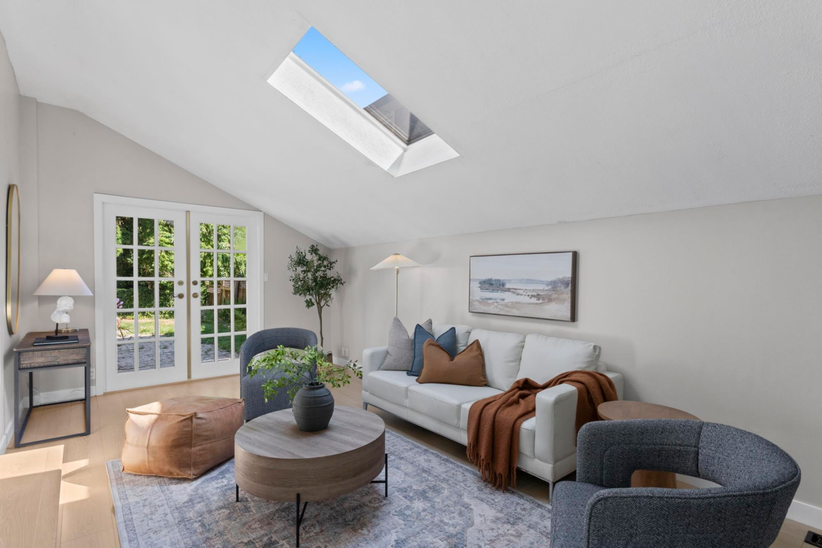 Family Room Photo of 1232 W 21st Street, North Vancouver, BC