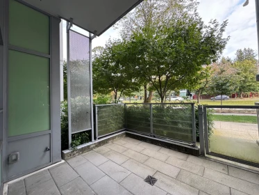 Front Yard Photo of 111 5077 Cambie Street, Vancouver, BC