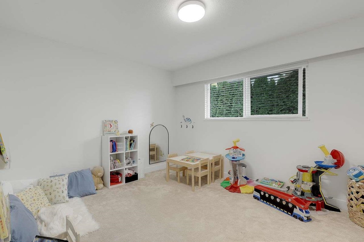 Guest Bathroom Photo of 1493 54 Street, Delta, BC