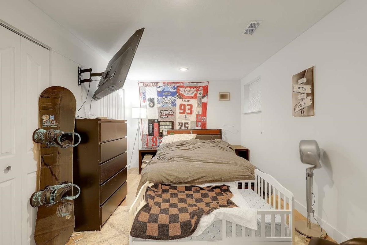 Laundry Room Photo of 1493 54 Street, Delta, BC