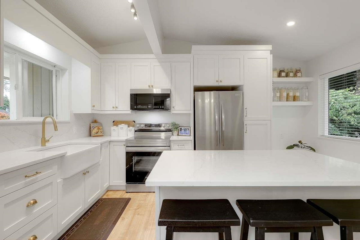 Primary Bathroom Photo of 1493 54 Street, Delta, BC