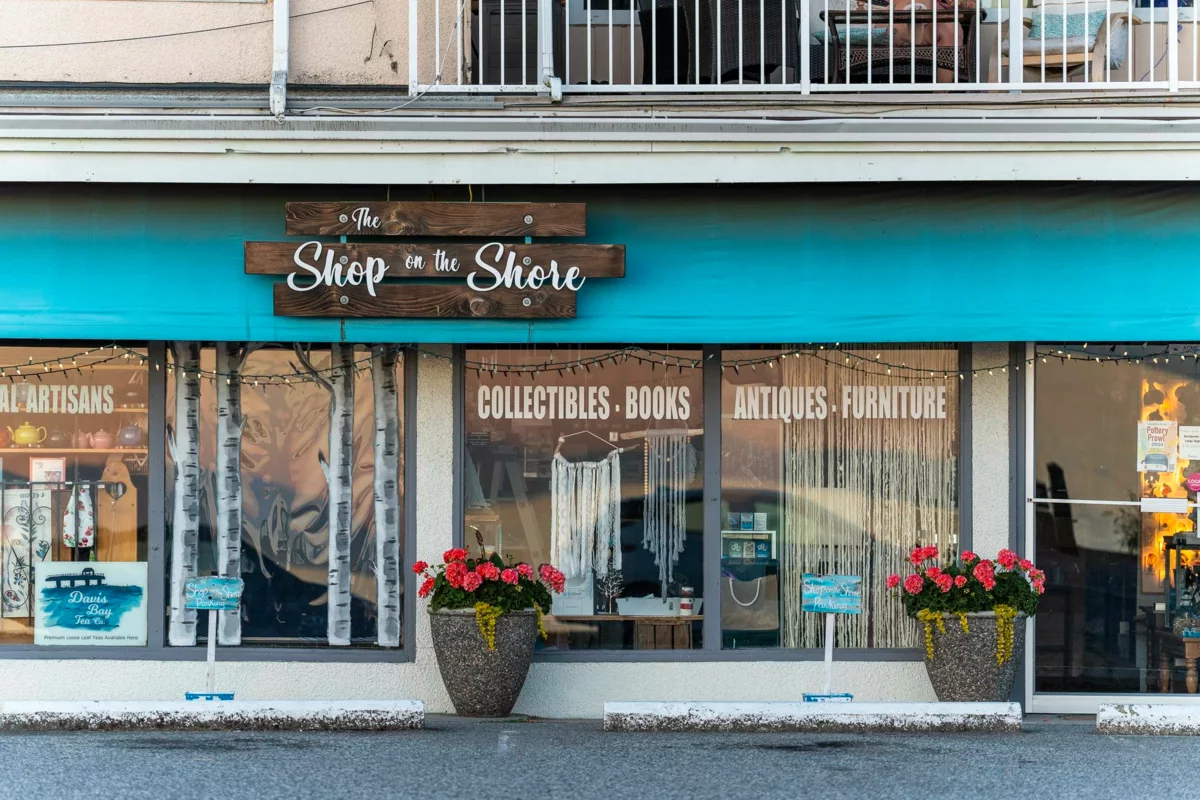 Front Yard Photo of 1 4514 Sunshine Coast Highway, Sechelt, BC