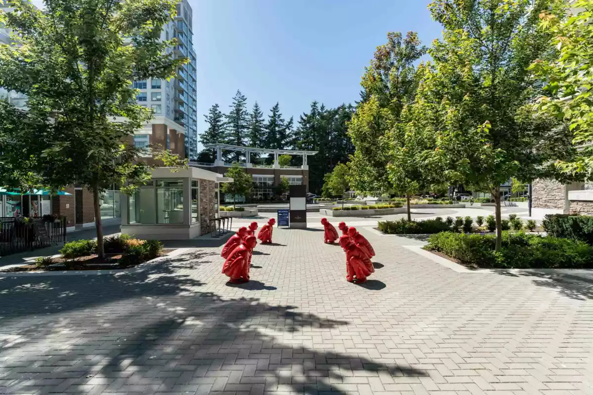 Kitchen Island Photo of 1301 1473 Johnston Road, White Rock, BC
