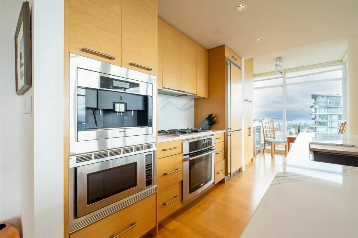 Mudroom Photo of 1301 1473 Johnston Road, White Rock, BC
