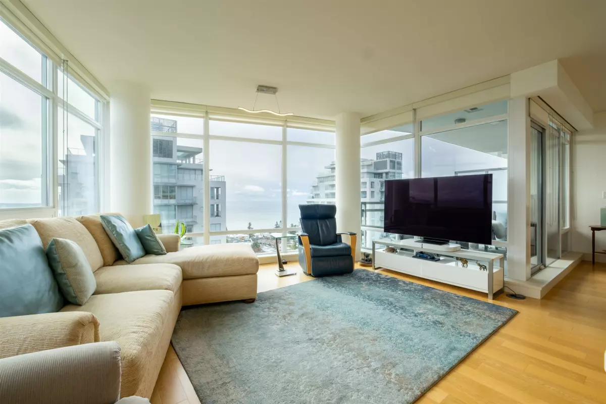 Staircase Photo of 1301 1473 Johnston Road, White Rock, BC