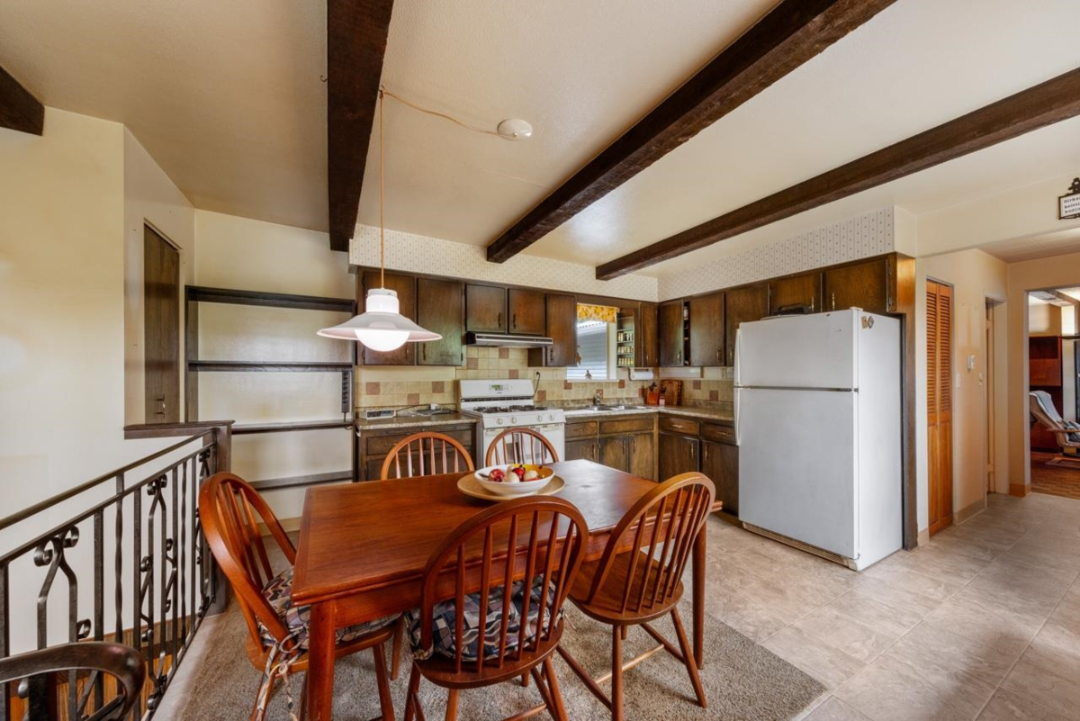 Family Room Photo of 674 Blue Mountain Street, Coquitlam, BC