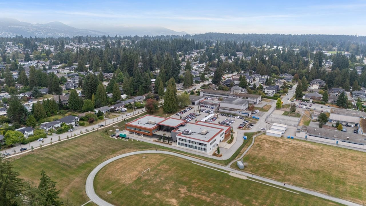Hallway Photo of 674 Blue Mountain Street, Coquitlam, BC