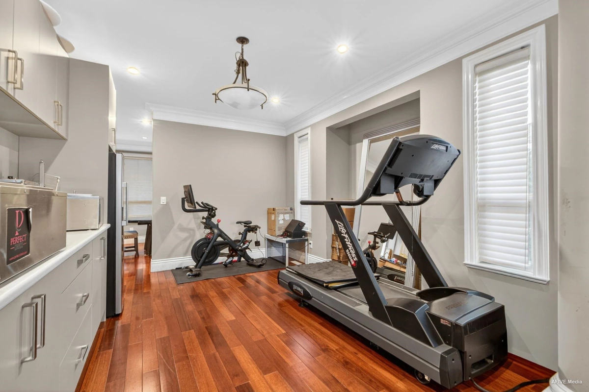 Garden / Landscaping Photo of 15858 114 Avenue, Surrey, BC