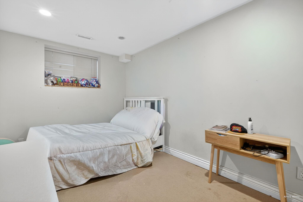 Hallway Photo of 15858 114 Avenue, Surrey, BC