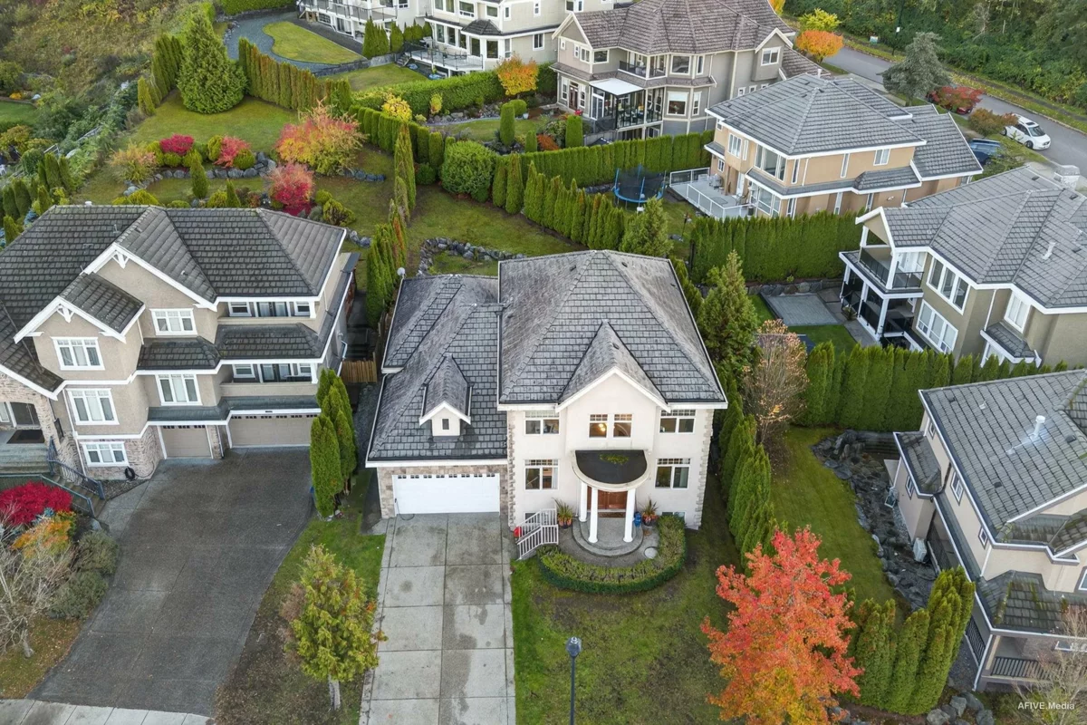 Living Room Photo of 15858 114 Avenue, Surrey, BC