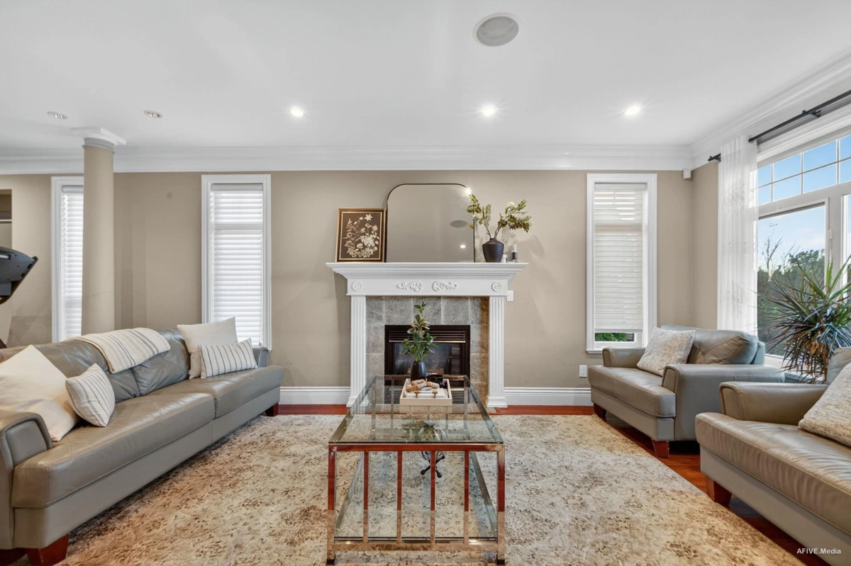 Primary Bathroom Photo of 15858 114 Avenue, Surrey, BC