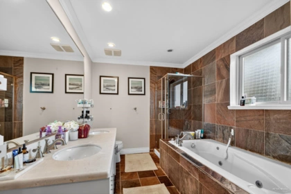 Entry Foyer Photo of 15858 114 Avenue, Surrey, BC