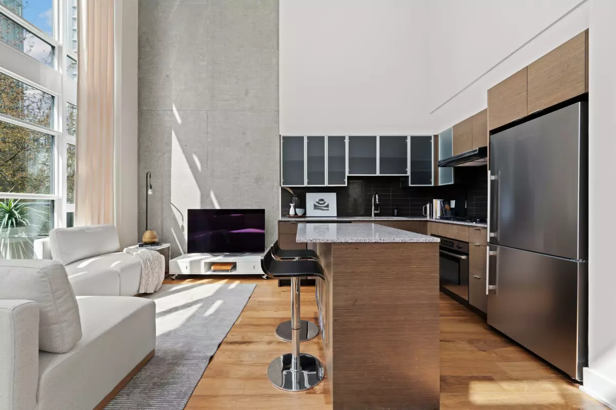 Exterior Rear Photo of 403 988 Richards Street, Vancouver, BC