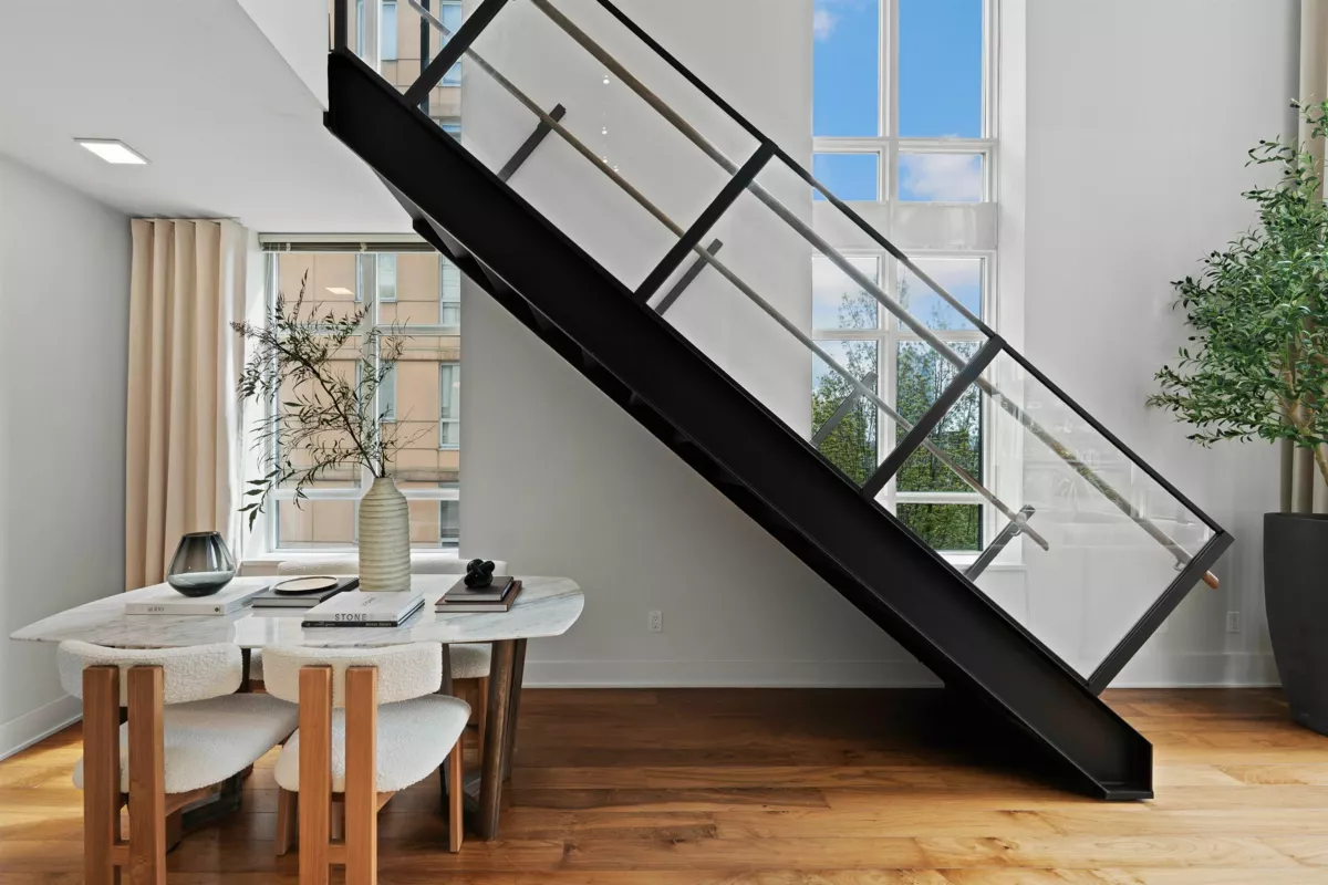 Hot Tub / Spa Photo of 403 988 Richards Street, Vancouver, BC