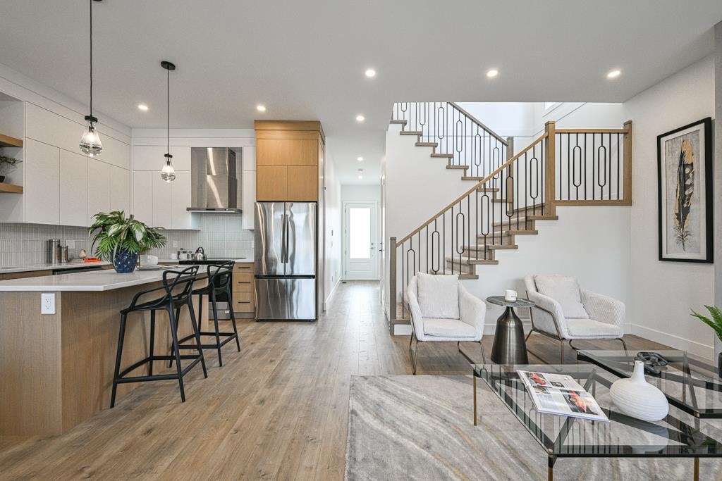 Dining Area Photo of 1 10739 Vista Place, Delta, BC